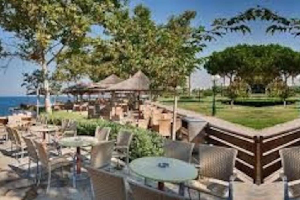 Elegant Seaside 2 Floor Apartment أثينا المظهر الخارجي الصورة