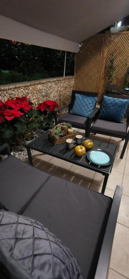 Elegant Seaside 2 Floor Apartment أثينا المظهر الخارجي الصورة