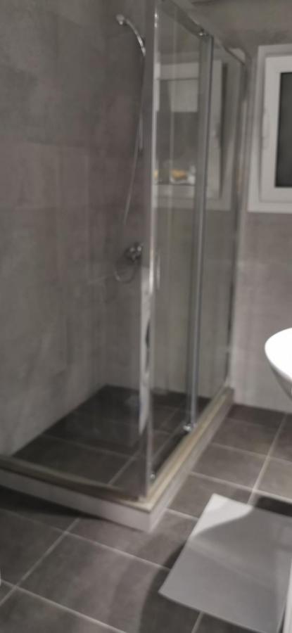 Elegant Seaside 2 Floor Apartment أثينا المظهر الخارجي الصورة