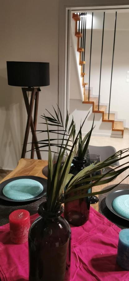 Elegant Seaside 2 Floor Apartment أثينا المظهر الخارجي الصورة